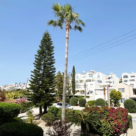 H&o Near Paphos Appartamento