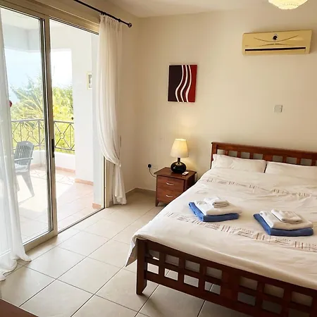 H&o Spacious 2-bedroom Near Paphos Centre דירה *