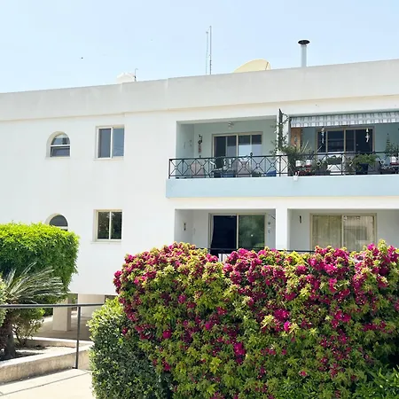 H&o Spacious 2-bedroom Near Paphos Centre Kissonerga