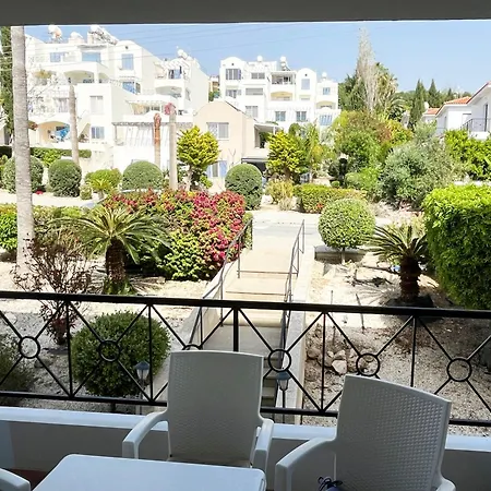 H&o Spacious 2-bedroom Near Paphos Centre